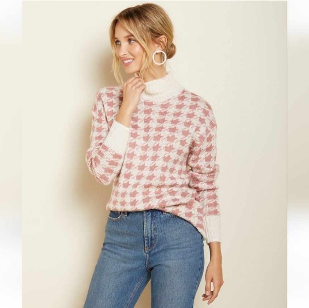 RW & CO Houndstooth Knit Sweater Size Medium Pink & Cream